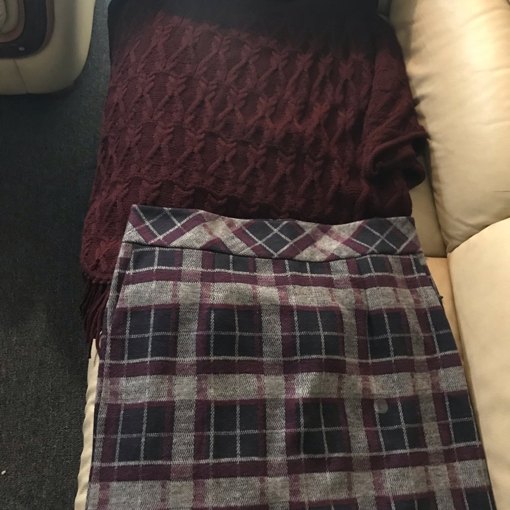 Ex Large sweater and large skirt